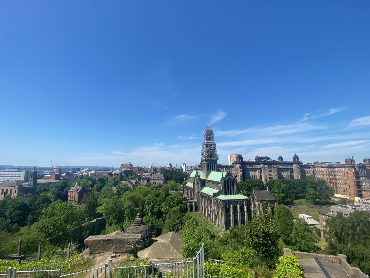 Blick auf die Glasgow Kathedrale.