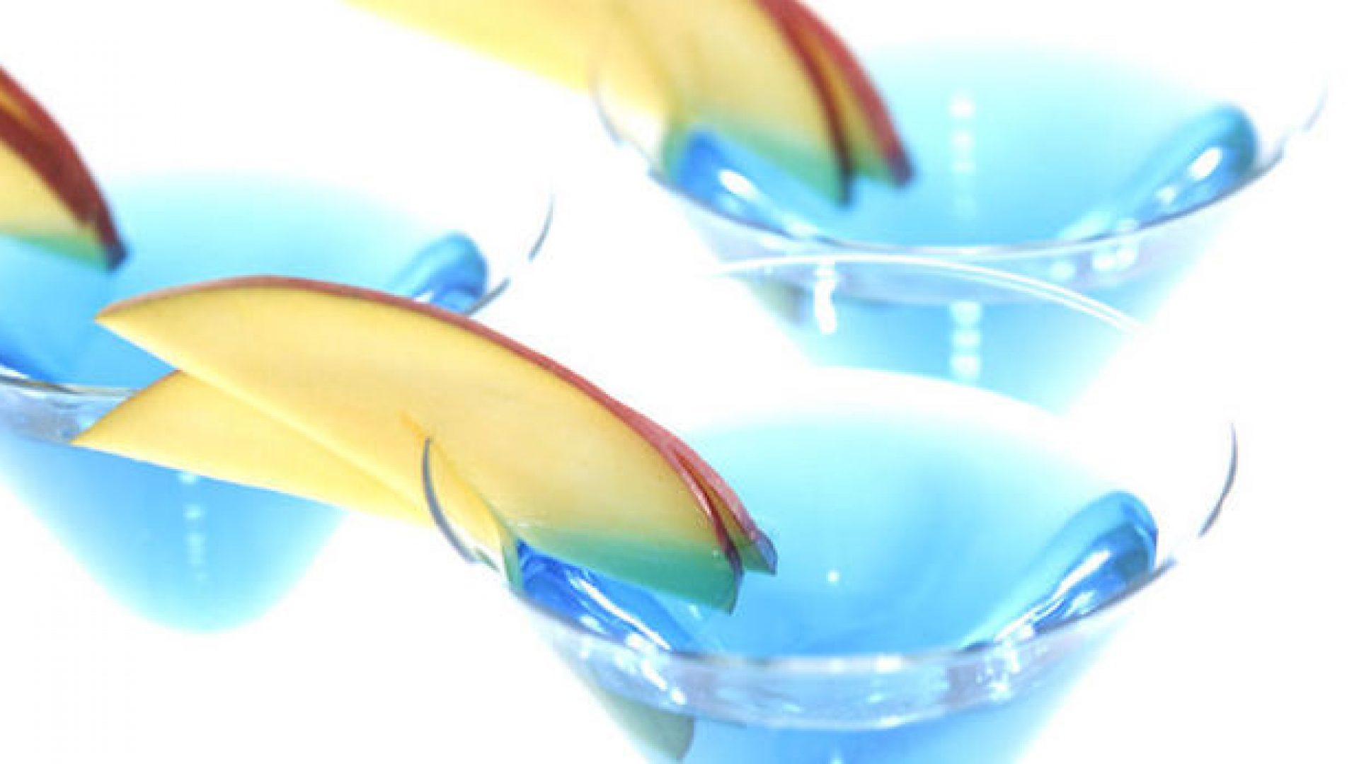 cocktail-blau-martinischale cocktail-blau-martinischale
