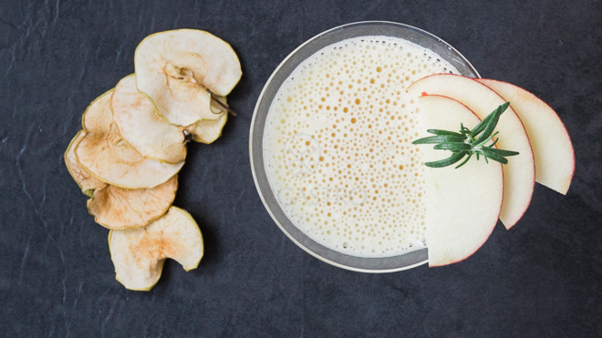 cocktails-bargastro-apfel-schieferplatte