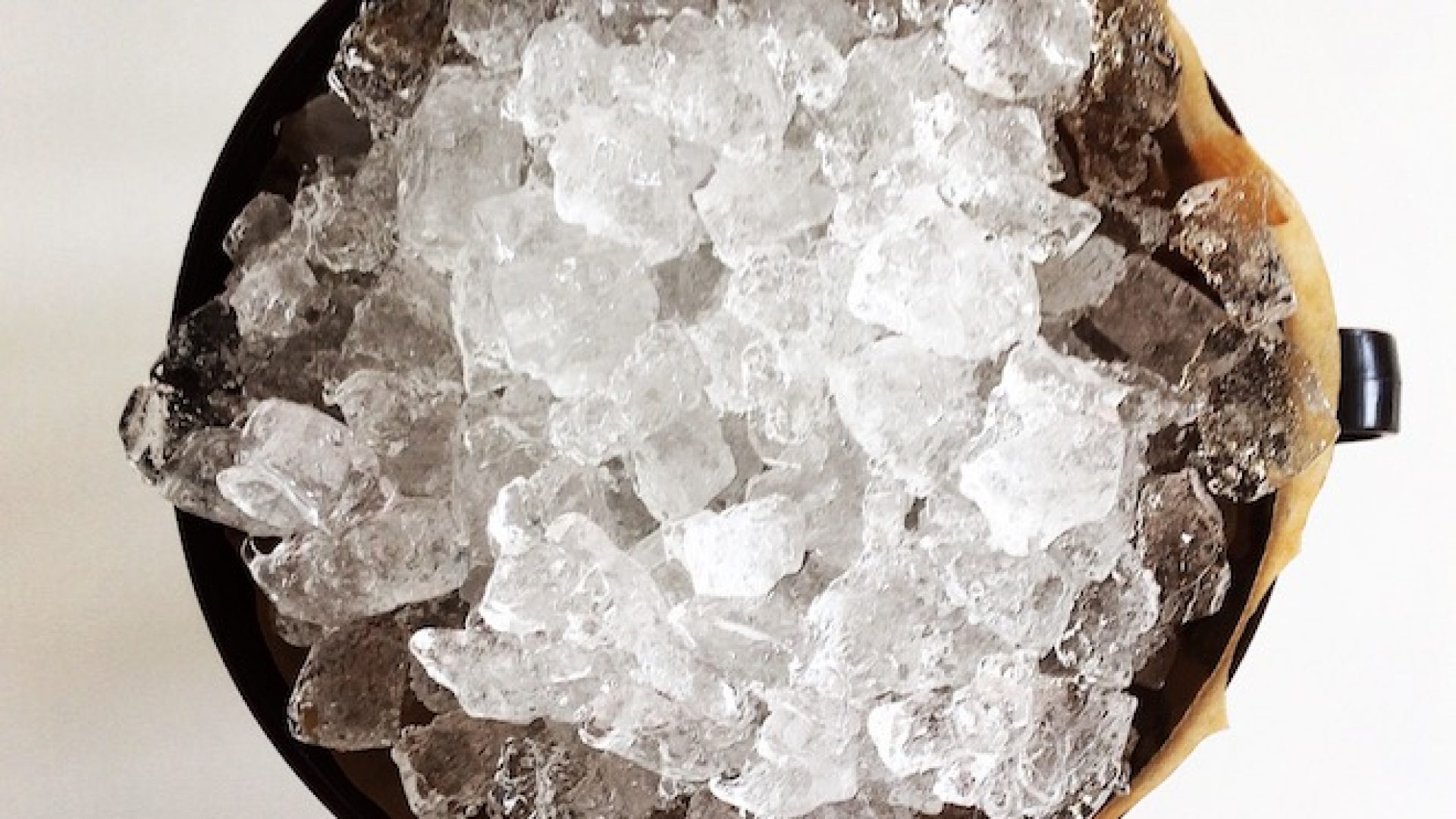 cold-drip-diy-eiswuerfel-zutat-handfilter