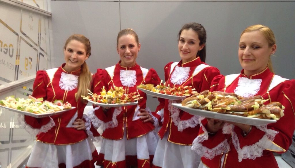 fingerfood-promoterinnen-messecatering-hannover