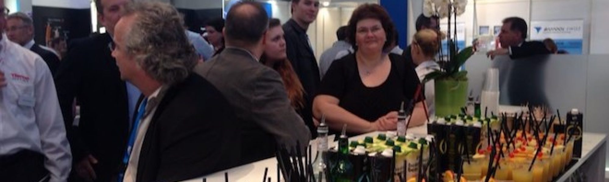 Bunte Cocktails auf der Analytica Messe München