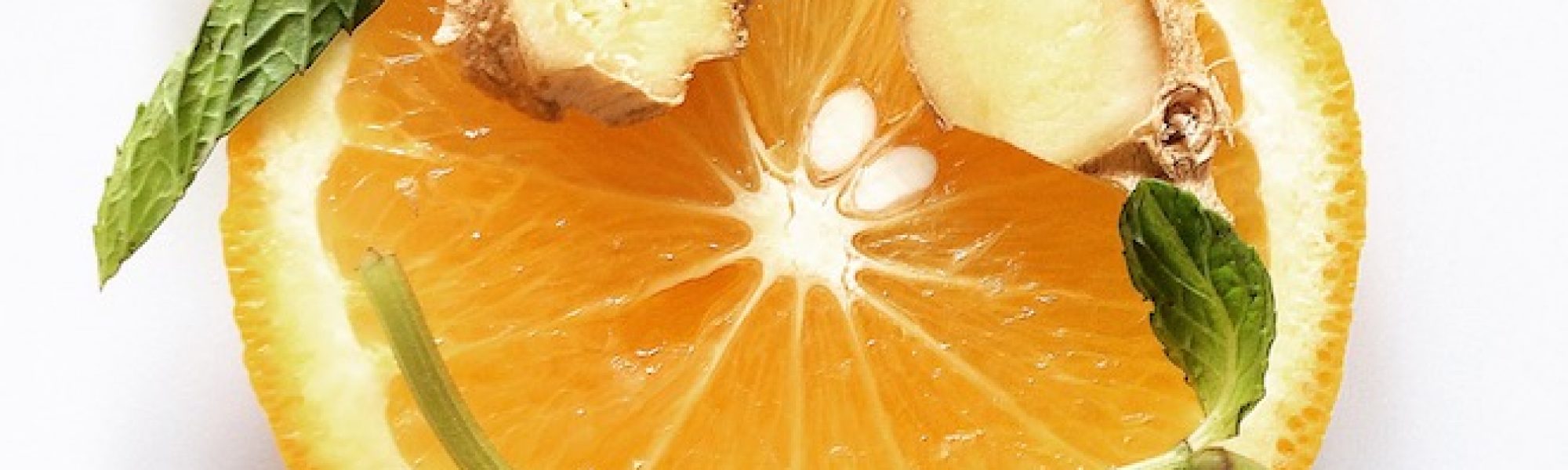 Orangen Gesicht mit Ingwer und Minze